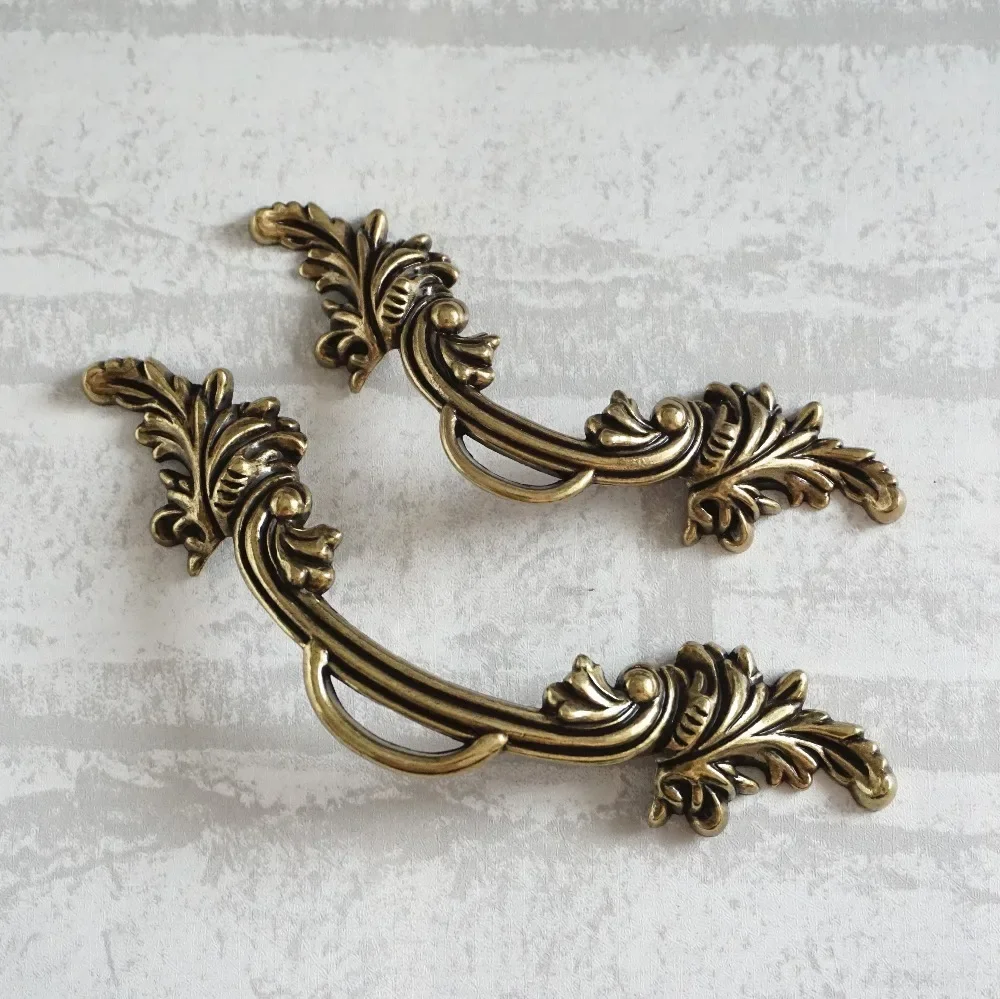 2 pcs Vintage Chic Drawer Pulls Handles Knobs Dresser Handles Flower Knobs / Bronze Cabinet Handles Kitchen Decorative Hardware