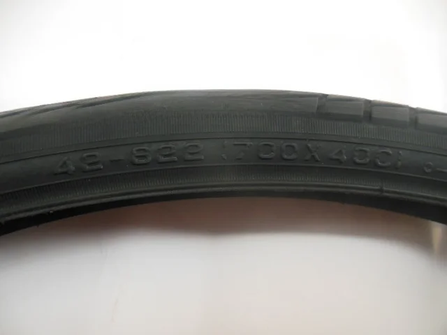 

CST 700*40C/42622 Внутренняя трубка для шоссейного велосипеда 28 дюймов * 5/8 Внутренняя дорожная автомобильная шина Внутренний ремень Внешний ремень Оборудование для езды на велосипеде