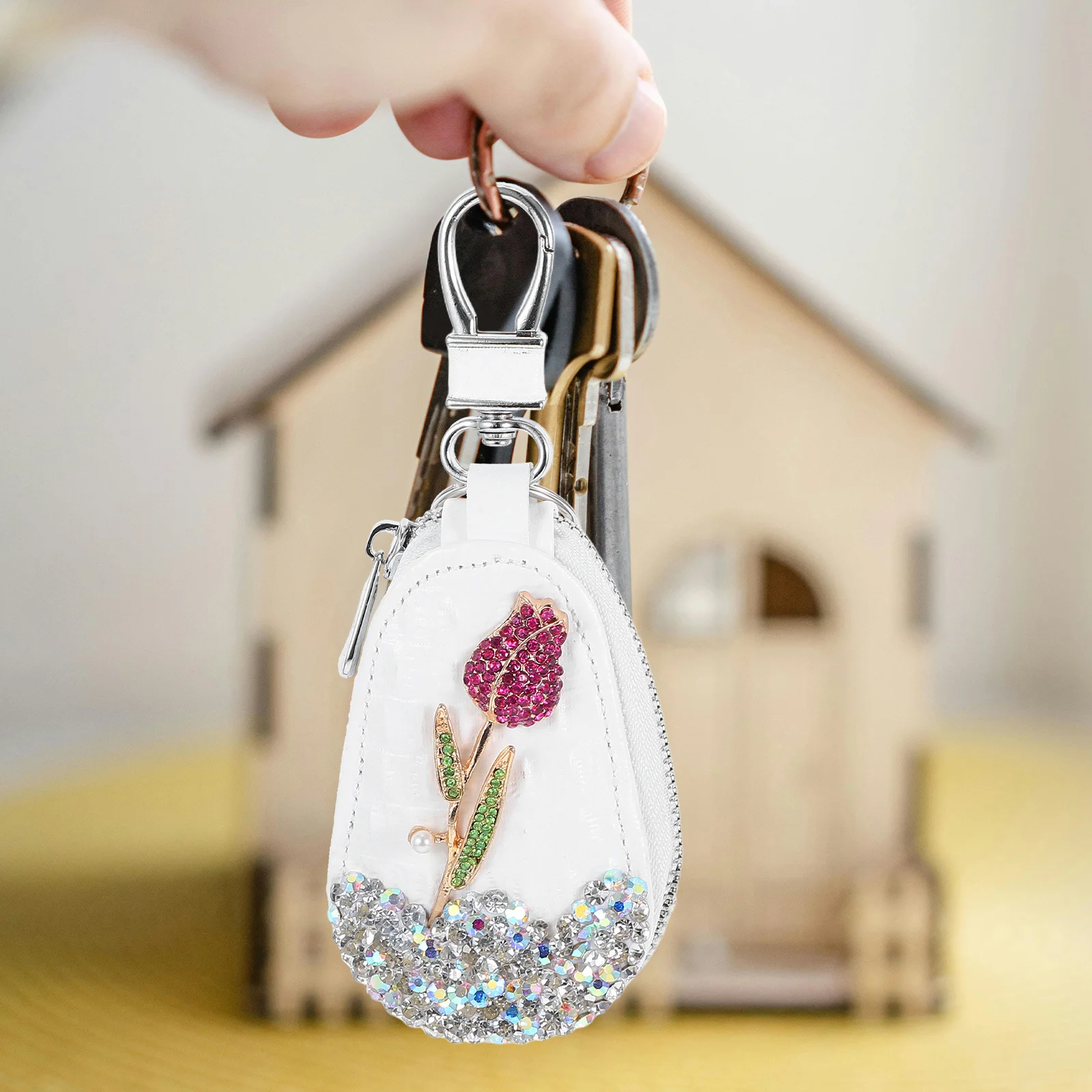 

Bling Rhinestones Rose Car Key Bag Protector Case Portable Keychain Pouch Elegant Car Key Fob Holder Cover Accessory for Women