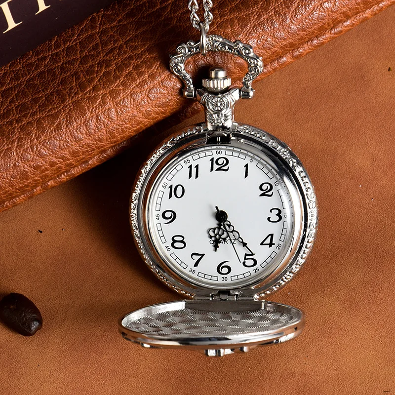 Orologio da tasca al quarzo con intaglio della motocicletta di lusso Vintage per uomo donna cassa incisa catena Fob Vintage vecchio orologio per uomo