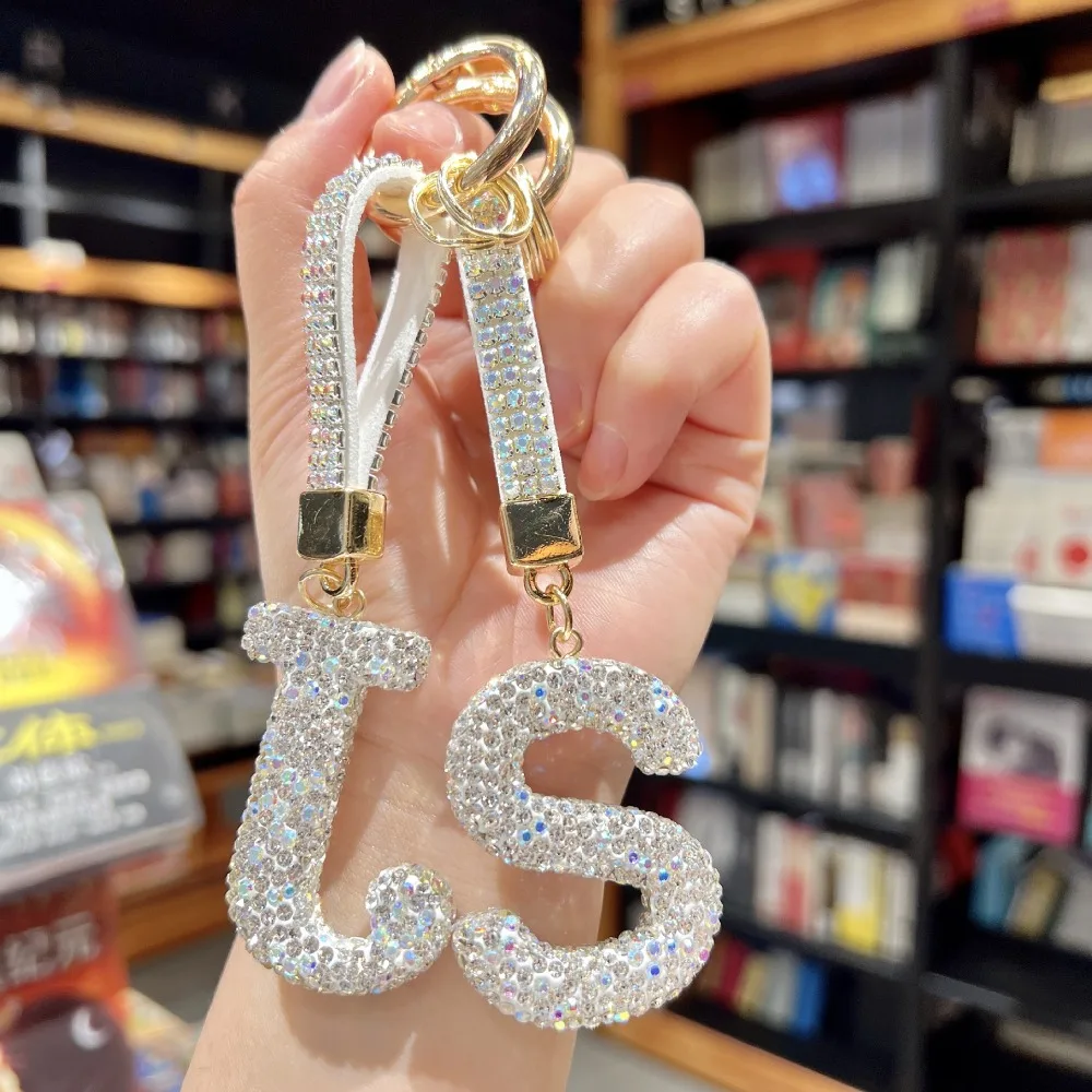 

Full Diamond Diamond English Letter Keychain English Letter Silver Pendant Crystal Uppercase Pendant Rhinestone Letter A to Z