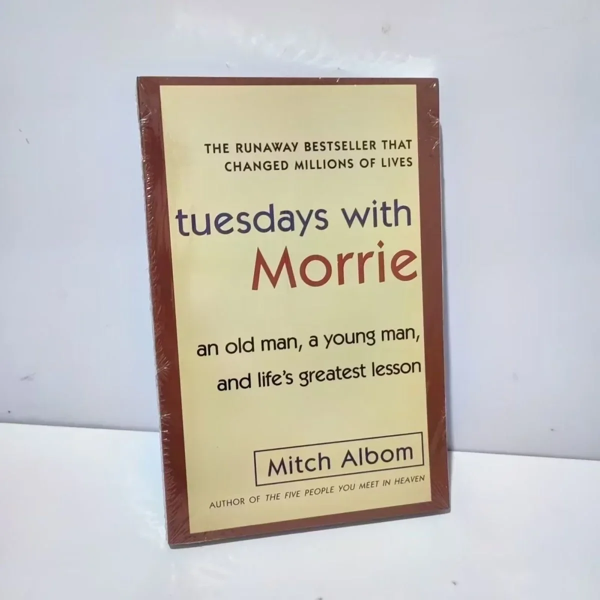 Tuesdays With Morrie Life's Greatest Lesson Book by Mitch Albom The Meaning of Life Adult English Reading Books