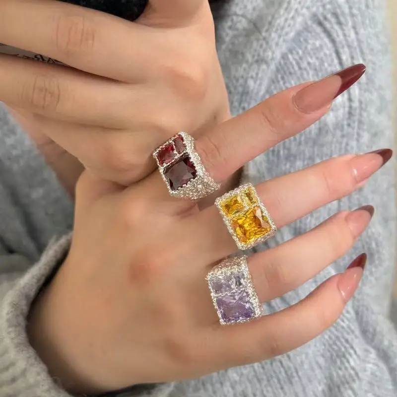 

Elegant Geometric Crystal Glass Metal Ring for Women Open Finger Ring with Tin Paper Pattern for Daily Commuting Accessories