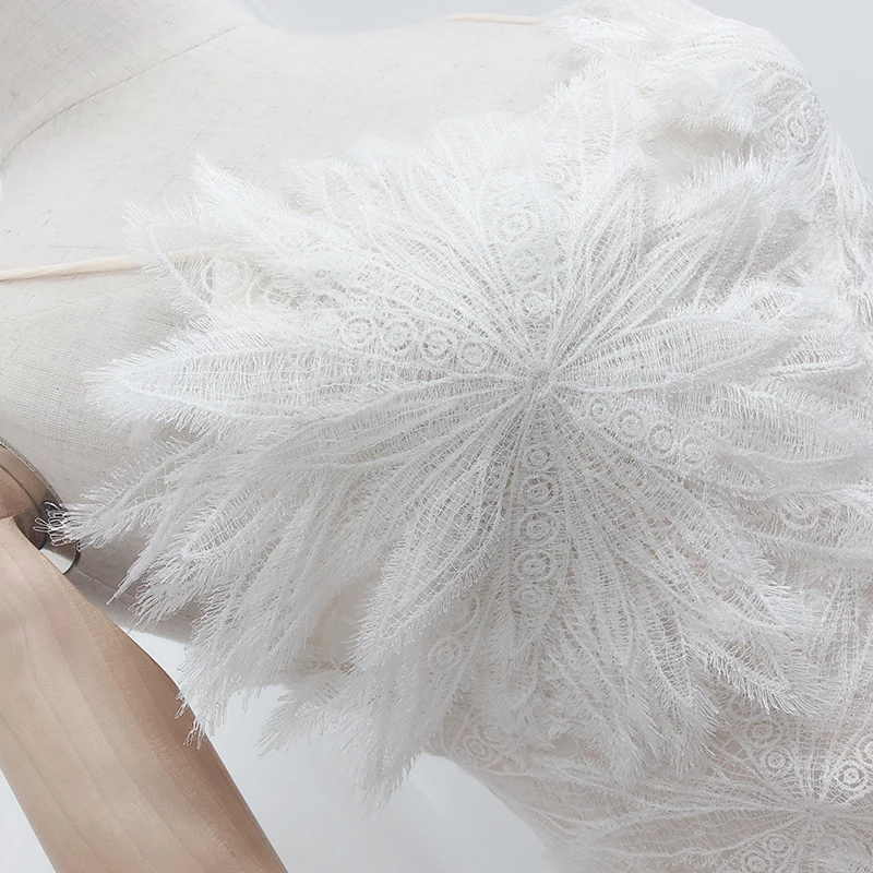 Vestido de gasa de encaje de plumas Escote corazón sin tirantes con detalle recortado Vestido de cuento de hadas parisino para ocasiones especiales