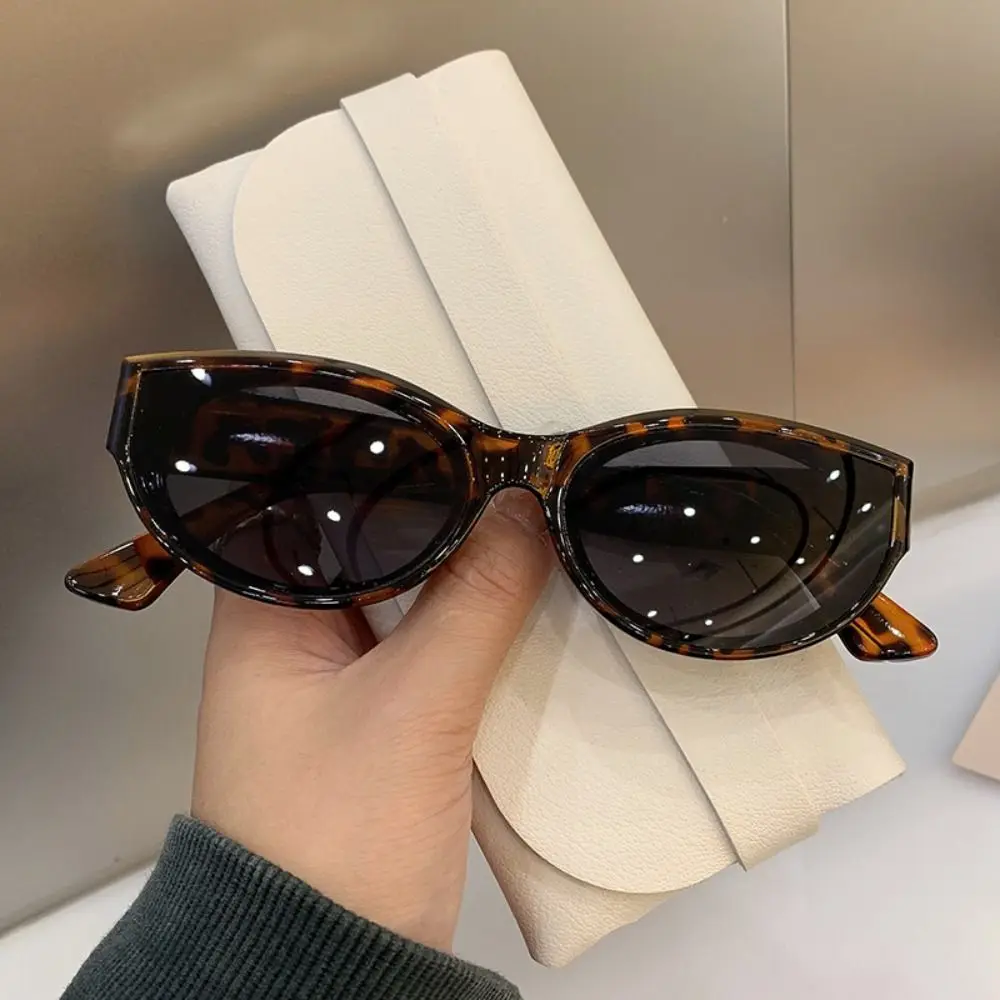 Travel UV Protective Retro Sunglasses Oval Frame Street Photos Accessories Driving Glasses Black Shades Outdoor Sunglasses