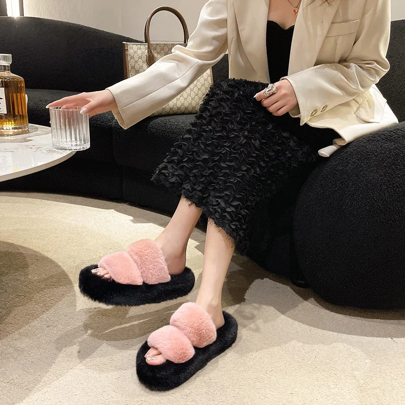 Women's plush slippers with thick soles 2024 new spring, autumn, and winter plush cute internet celebrity plush slippers