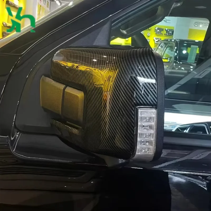 2015年以降のフォード・ラプターF150用ドライカーボンファイバーサイドミラーカバー新品状態右側配置