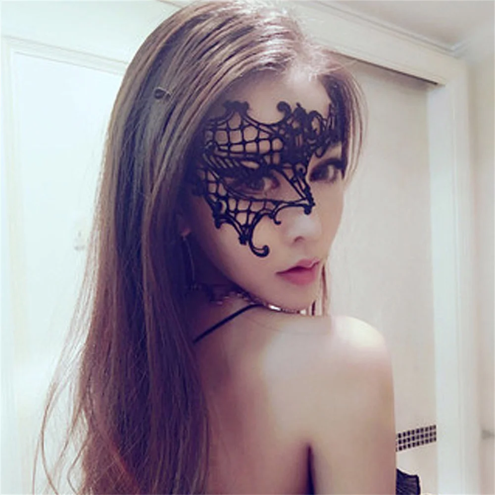 Black Hollow Lace Masquerade Face Mask Sexy Cosplay Prom Party Props Costume Carnival Masquerade Mask Nightclub Queen Eye Mask
