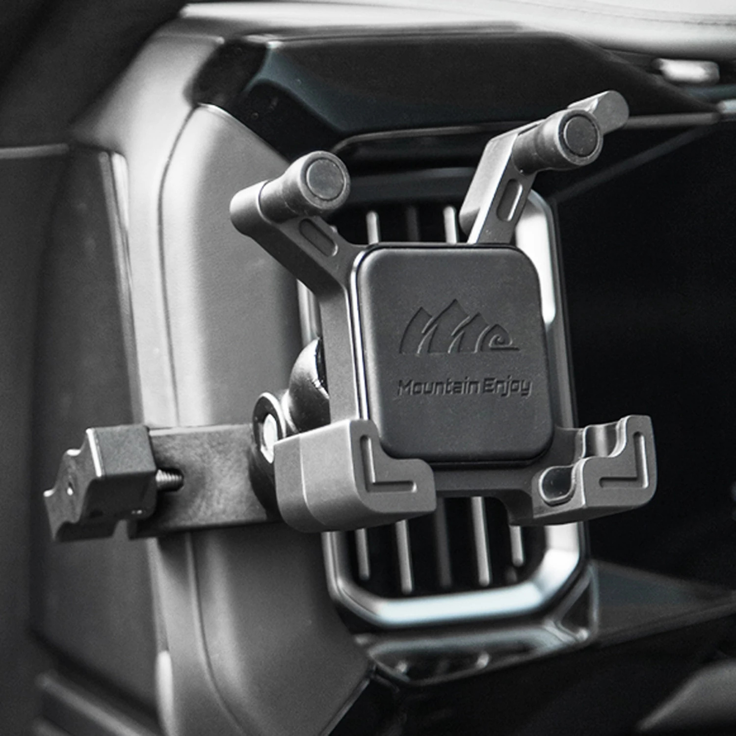 

Держатель для мобильного телефона и рации для BYD Fang Cheng Bao Leopard 8 2024-2025: кронштейн для внедорожных цифровых устройств на приборную панель