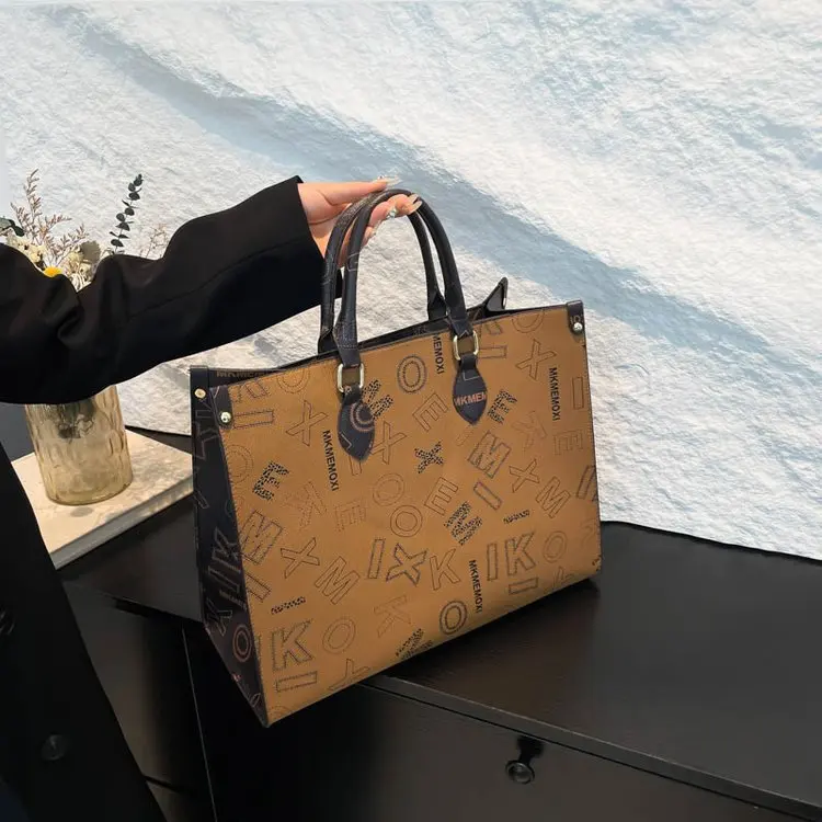 

2025 Euro Fashion! Ch - inspired Shoulder Bag - Topstitching Tote, Niche Minimalist, Crossbody/Armpit