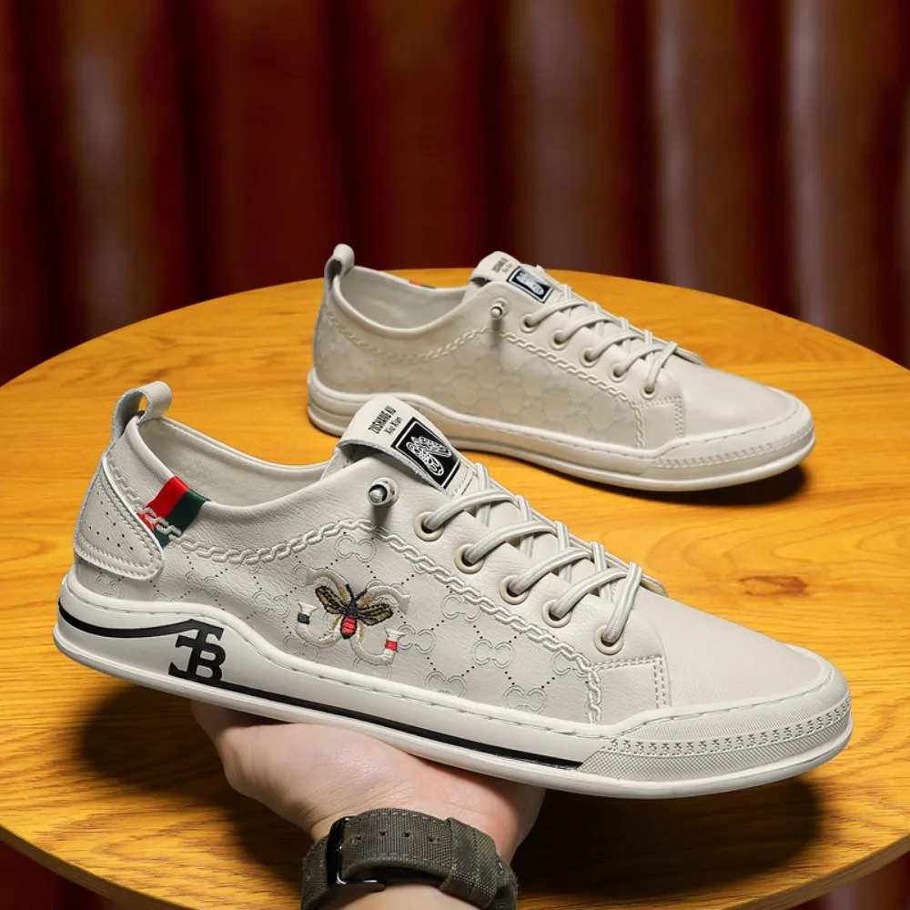 

New Spring Casual Shoes Fashionable Trendy Low Top Board Shoes Korean Style Breathable Fabric Shoes With Lace Up Fisherman Shoes