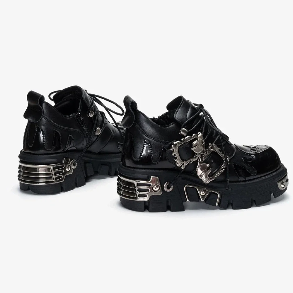 2024 Mężczyźni i kobiety Vintage Couple Shoes New Dark Punk Leather Retro Boots Metal Niche Design Unisex Single Platform Shoes