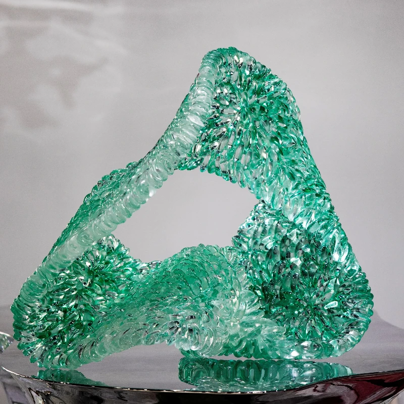 

Indoor and outdoor resin crafts Transparent epoxy resin carving