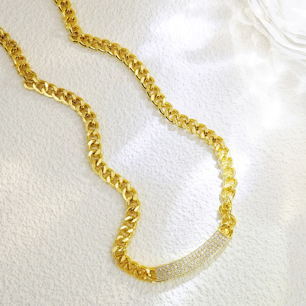 

Middle East Jewelry Necklace Fashion Exquisite Zircon Pendant Gold Color Necklace Arab Luxury Simple Classic Jewelry Daily Gift