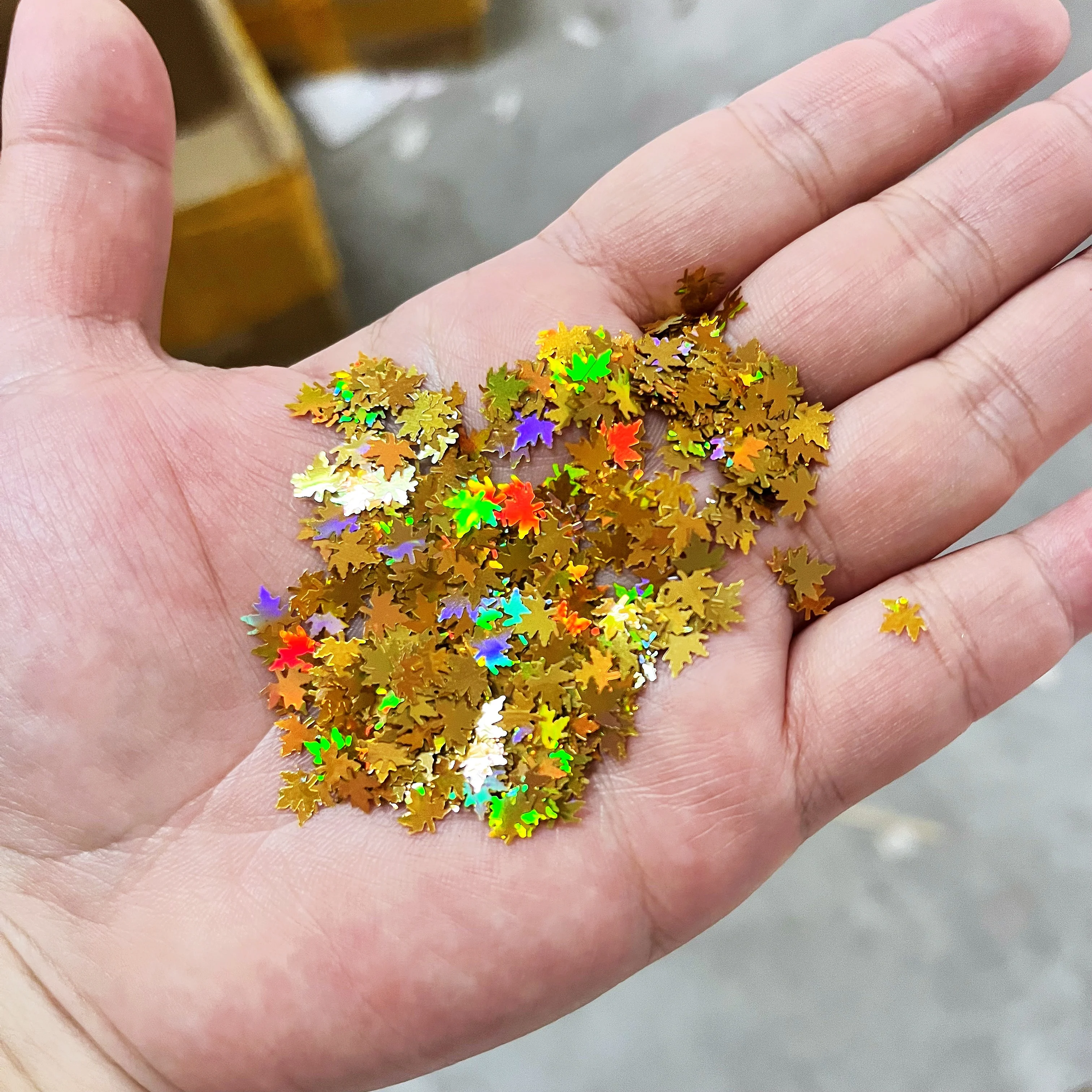 12 unids/set láser dorado colores mezclados hojas de otoño Paillettes decoración de uñas hoja de arce en forma de lentejuelas para uñas DIY manicura decoraciones brillantes *