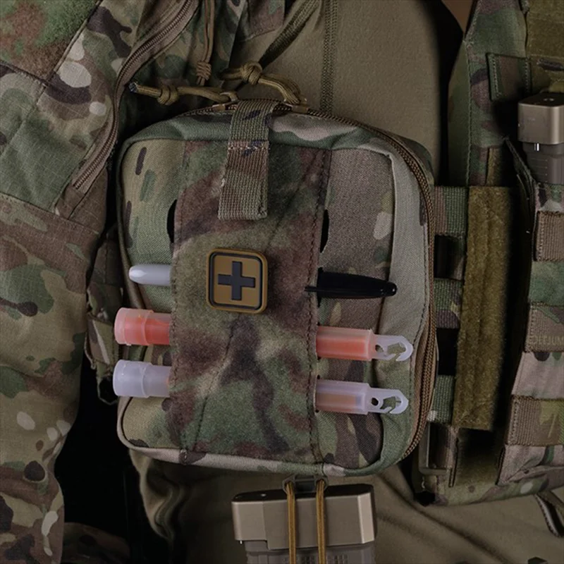 Middelgroot MED IFAK EHBO-etui met schaar opbergruimte aan de achterkant MOLLE-montage elastisch touw voor buitenjacht kamperen noodgevallen