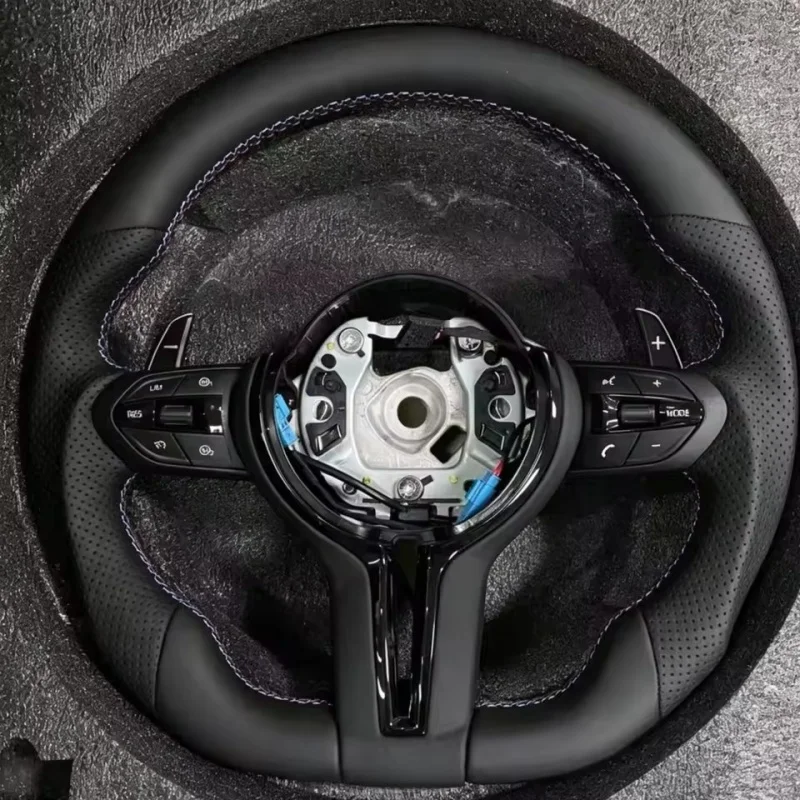 Car Steering Wheel Leather For BMW M1 M2 M3 M4 M5 M6 X5M X6M F30 F32 F10 F20 F35 F22 F18 F07 F01 E90 Steering Wheel Accessories - view 2