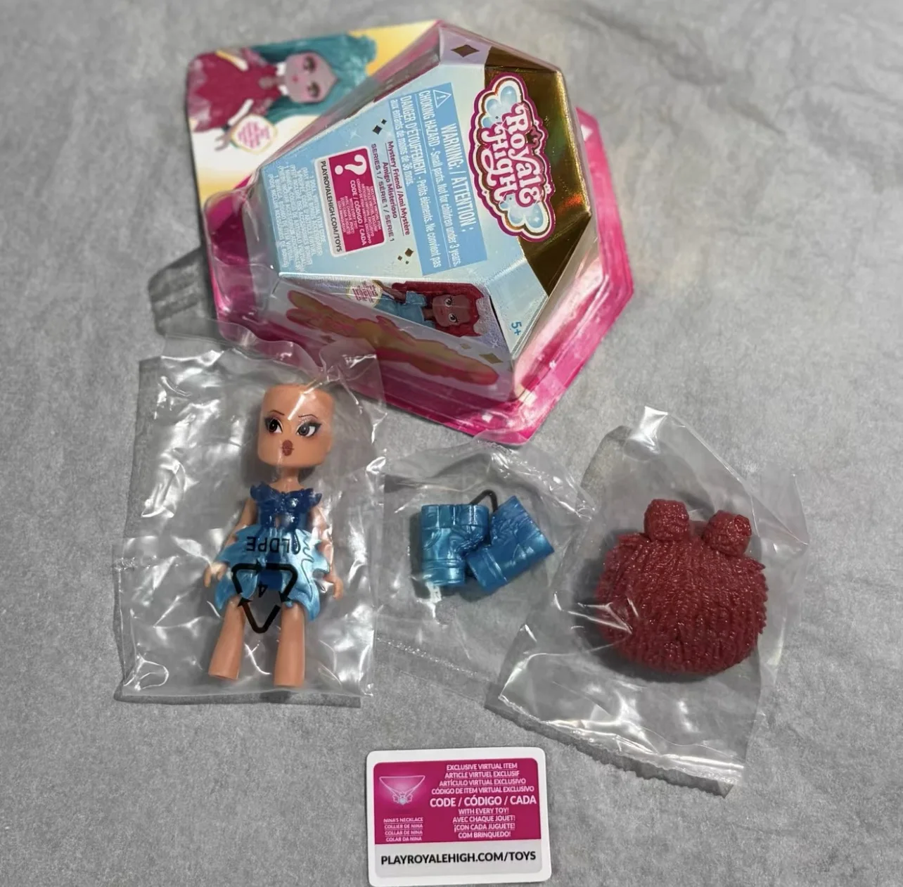 Royale High Mystery Friends Serie 1 Blind Box mit Spielcode & Bestätigungsstück Niedliche Actionfigur Überraschungsbeutel Geschenk für Mädchen – Detail 8