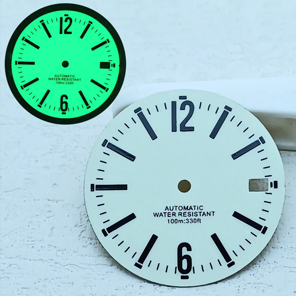 28,5 mm NH35-Zifferblatt. Neues Uhrenzubehör für Herren sind das Uhrwerk der NH35-Serie mit C3-grünem, im Dunkeln leuchtendem, individuellem Logo-Zifferblatt