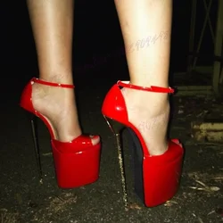 Cinturino alla caviglia rosso sandali con plateau Peep Toe scarpe con tacco alto estremo per le donne scarpe Sexy in pelle verniciata 2024 Zapatos Para Mujere