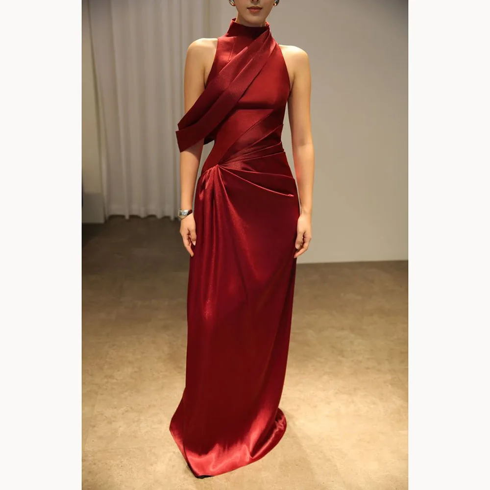 Aangepaste damesjurken Rode mouwloze halter Elegante eenvoudige bruidsmeisjesjurken Klassieke bruilofts- en avondfeestjurken