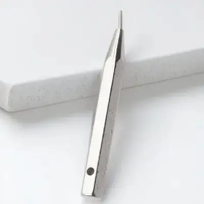 

Chin Rest Regulator Key Premium Alloy Durable Lightweight Portable Exquisite Details Suitable Violin Lovers Chin Rest Key