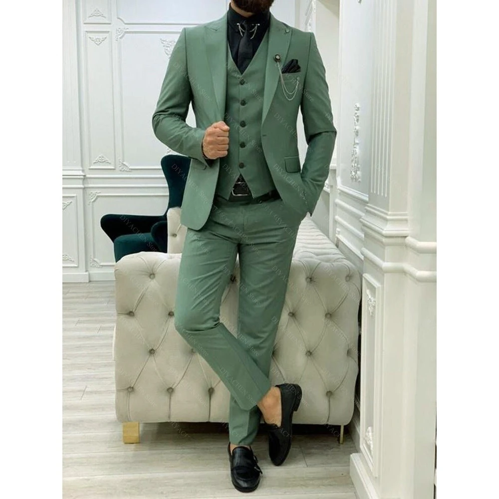 

Men Suit Chic Peak Lapel Slim Fit Outfits Groom Tuxedos Party Formal Wedding (Jacket+Vest+Pants) Casual Business Male Suits