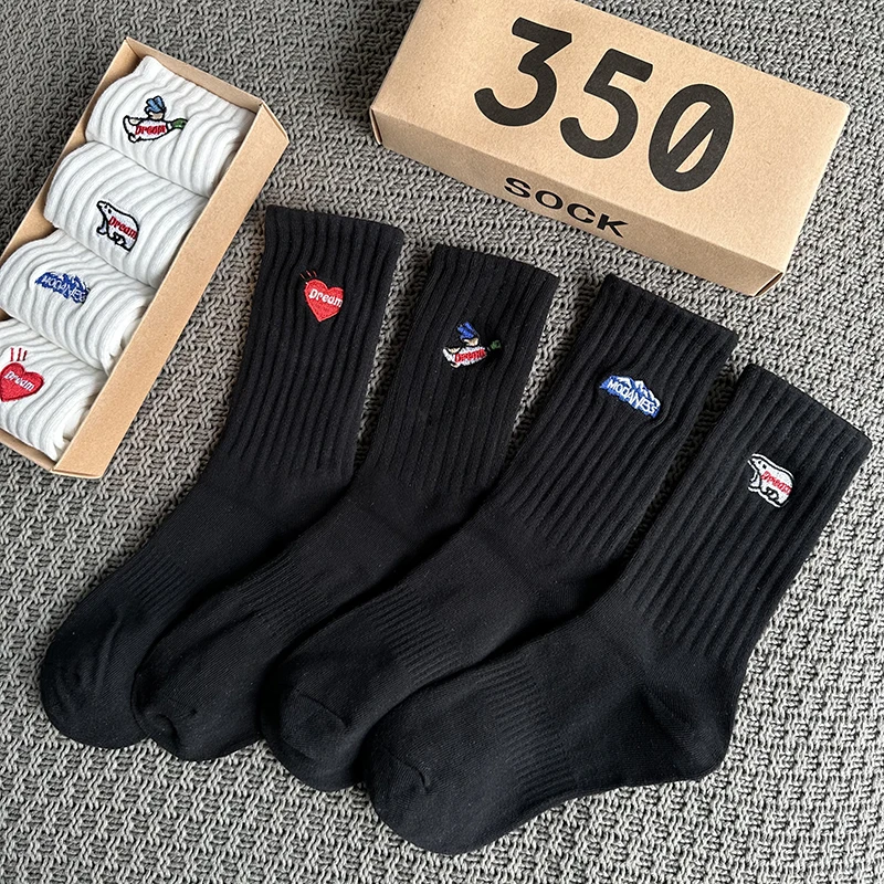 Men's Socks Gift Box Summer 4 Pairs/Box Fashion Embroidery Free Shipping Items for Men Funny Gifts Black Middle Tube Socks