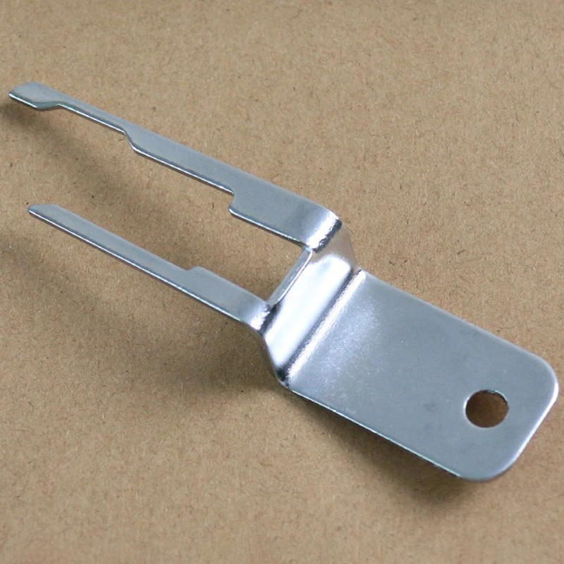 مفتاح إزالة حزام الأمان الموديل 3/Y، أداة تحرير مشبك معدني لأحزمة مقاعد السيارة، متينة وسهلة الاستخدام #2