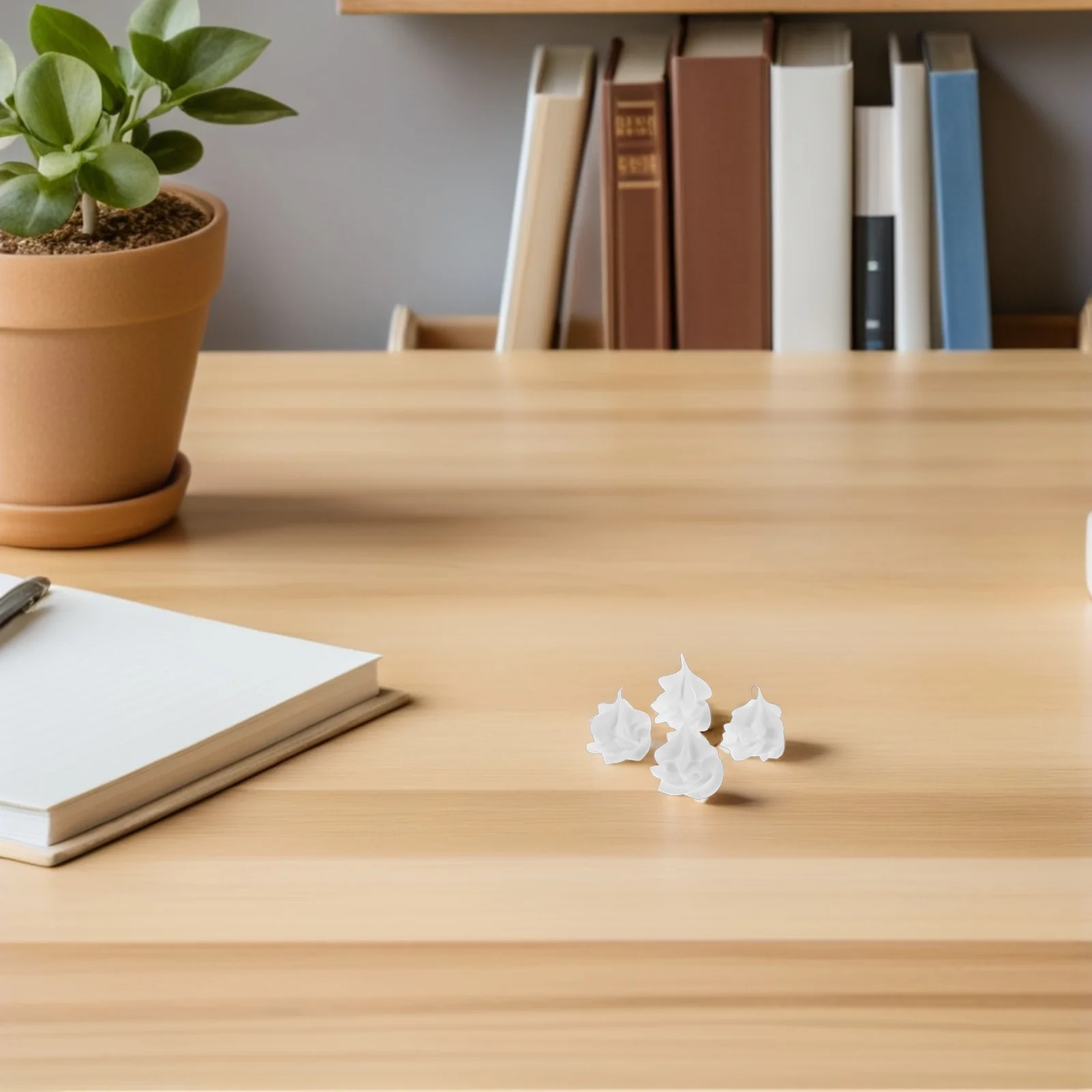 

4pcs Simulation Ice Cream Decorations 2Cm White Artificial Toppers For Cake Dessert Display Shop Diy Party Supplies