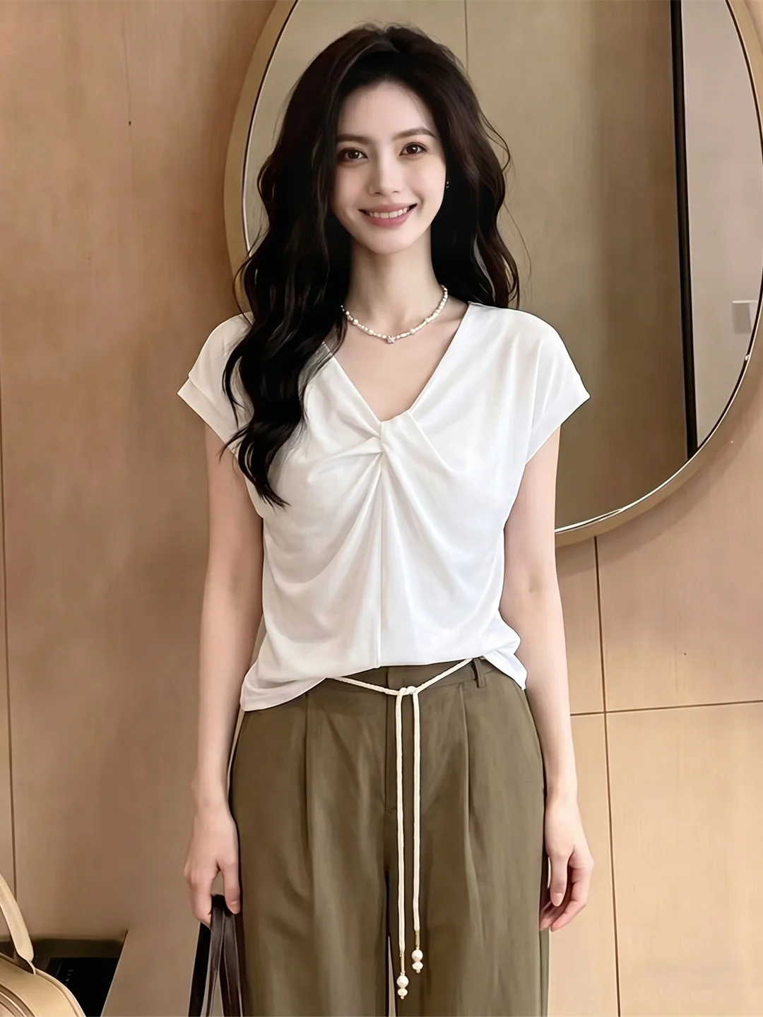

Elegant V-Neck Knot Design Commute Style Short Sleeve T-Shirt Women's Fashionable Versatile Summer New Arrival Straight Cut