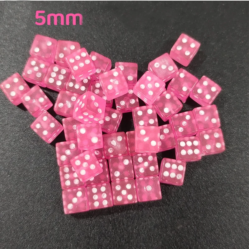 50 Stuks 5Mm Acryl Mini Dobbelstenen Gaming Haakse Dobbelstenen Standaard D6 Punt Zes Zijdige Kubus Dobbelstenen Voor Bordspel Accessoires