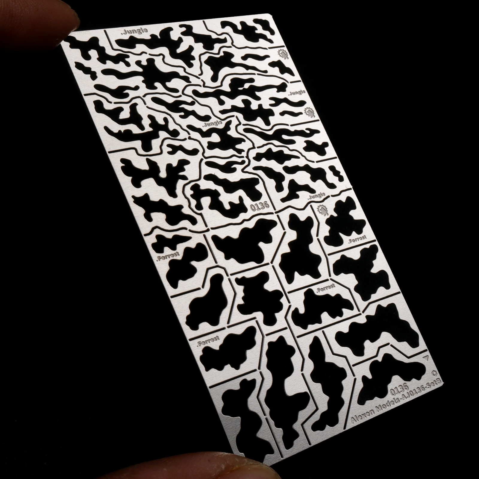 1/72 Military Tank Vehicle Model Painting Tool Tropical Jungle and Forest Block Camouflag Leakage Spray Plate Stencils Template