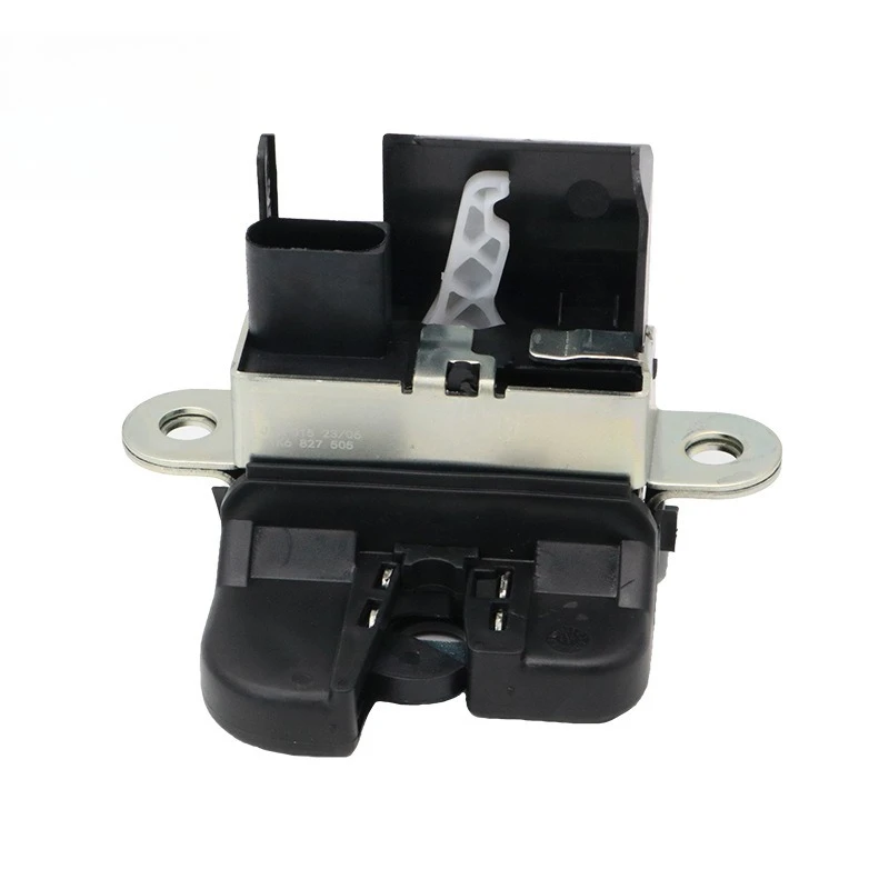 serrure-de-coffre-de-pieces-de-voiture-1k6827505