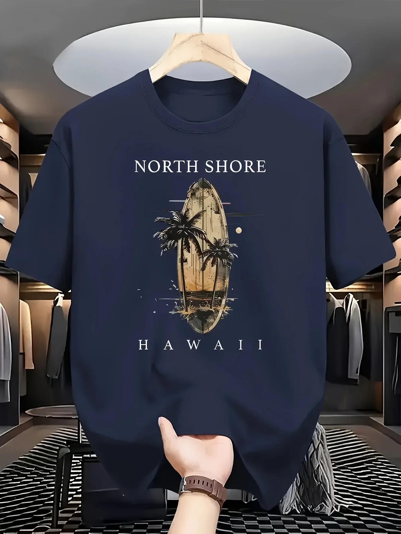 SHORE HAWAII Surfing Board And Palm Tree Pattern White Short-Sleeved T-Shirt: A Stylish Item That Shows The Tropical Seaside Sty