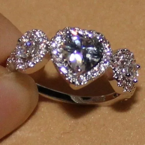 S925 Sterling Silver Hot Selling New Lover s Heart Shaped Zircon Ring Fashionable Engagement Ring Elegant Hand Jewelry For Women