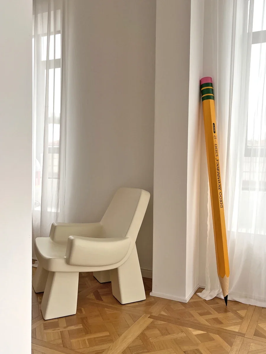 Creative store art installation Giant pencil floor ornament Living room unique niche sculpture decoration