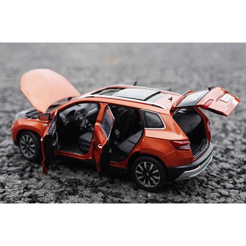 Diecast 1:18 Scale Original KAROQ Alloy Car Model Finished Product Simulation Toys Collection Gifts Static Model Display