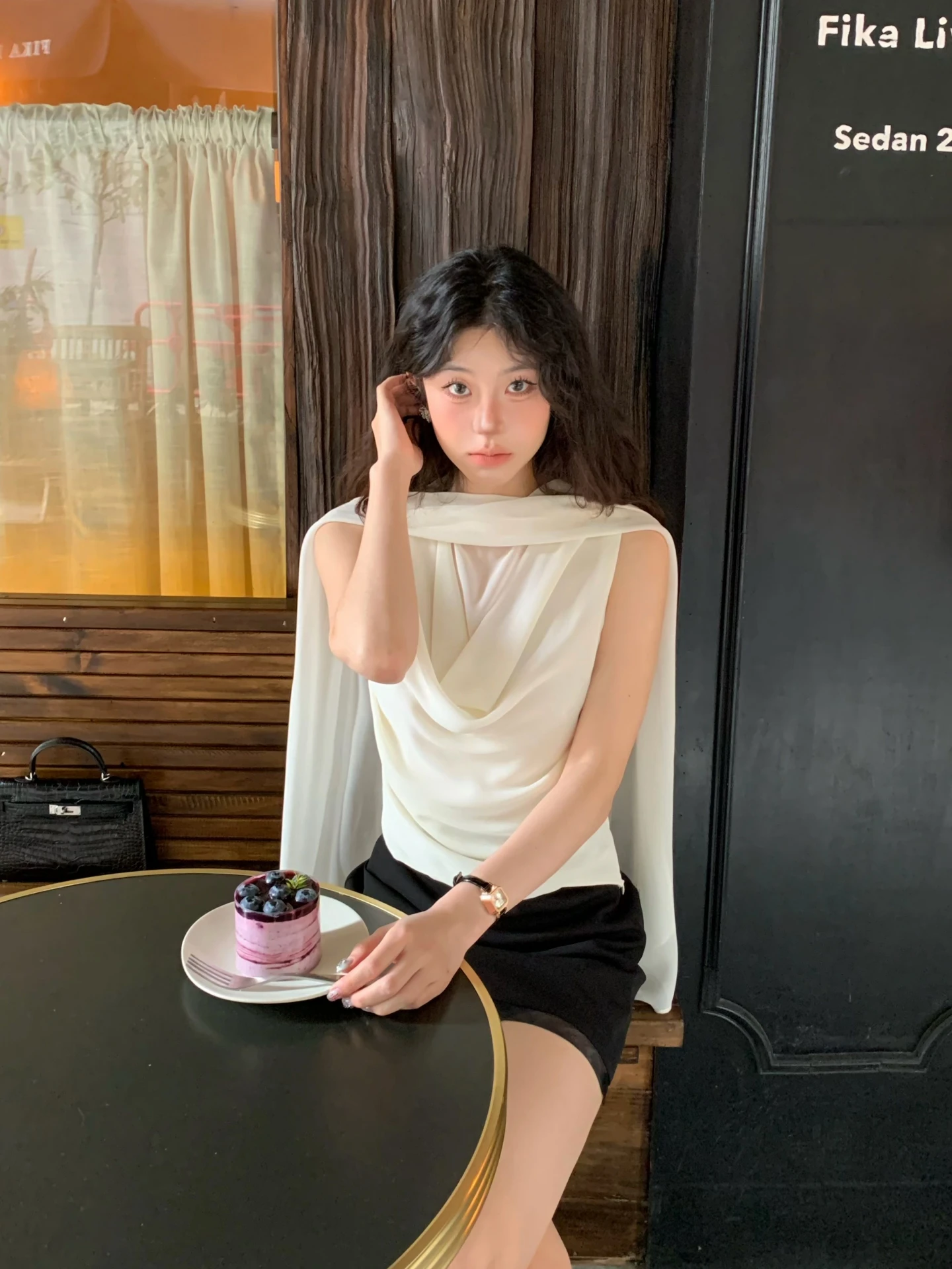 

Moby Chilled Sister Elegant Sash Chiffon Top Waist Inward Vest Sleeveless Summer Fashion French Style Drawstring Gown for Women
