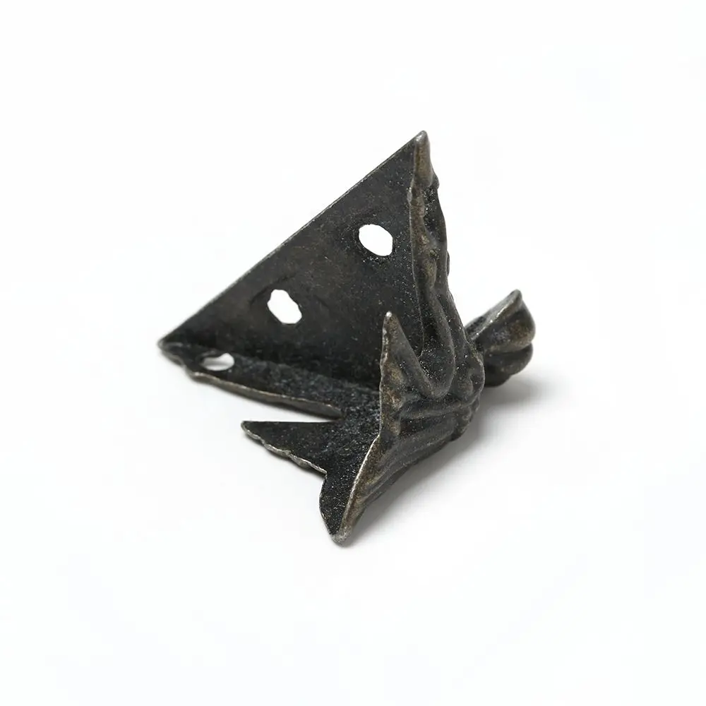

4Pcs/set Triangle DIY Vintage Metal Furniture Hardware Antique Bronze Corner Protector Corner Brackets Box Decor