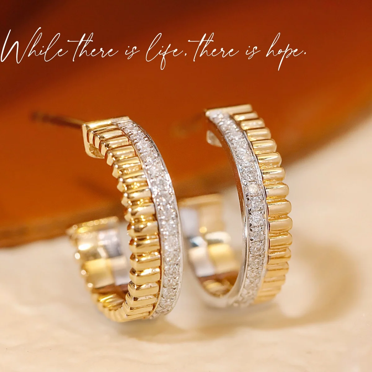

Chic 925 Silver Two-tones U Shape Ear Hoop Huggies Paved Diamond Zircons Ear Circle Buckle Earrings Ins Daily Waterproof Jewelry