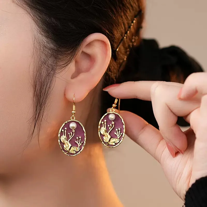 

Vintage Oval Green Enamel Earrings with Floral Filigree, Lightweight Hand-Painted Pearl Earrings for Special Occasions