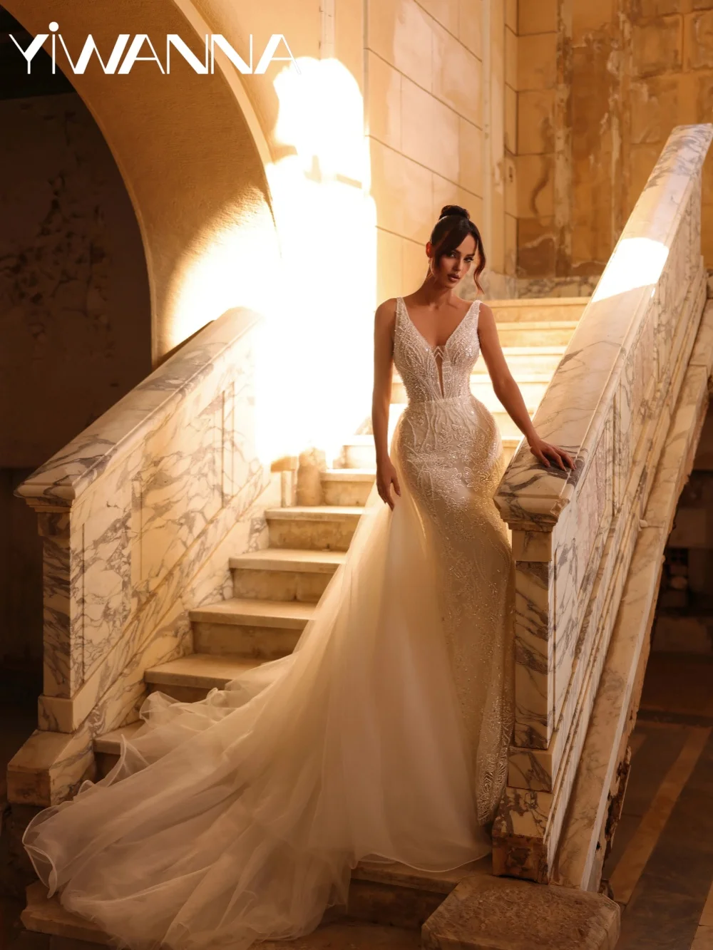 

Tulle Detachable Train Beaded Wedding Dress Classic Lace Appliques Bridal Gown Customized V-neck Backless Dresses For Bride