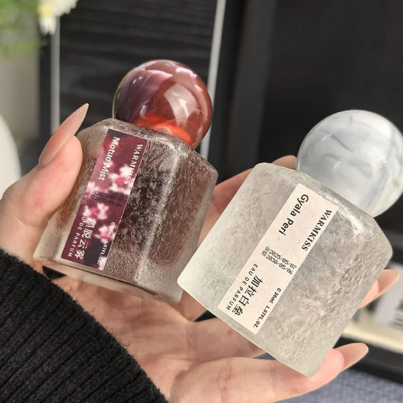 ハイエンドの女性の香水持続的な香りフレッシュローズジャスミンムスクサンダルウッドブランドチャームエレガントなデイリーライトフレグランススプレー 1