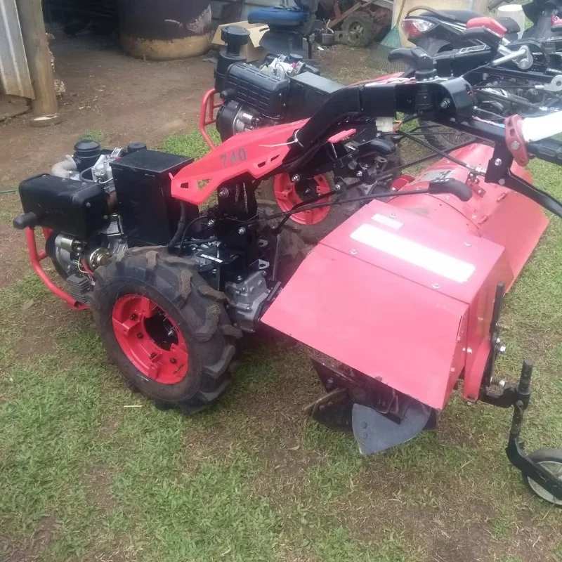 يمكن استخدام مقبض التحيز القابل للعكس للديزل مع قضبان المنجل وجزازات الكذب والمعاول الدوارة وما إلى ذلك.