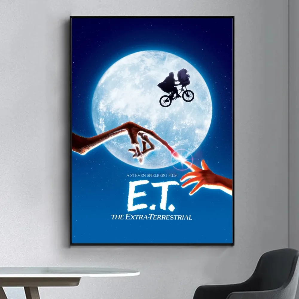 E.T. the Extra-Terrestrial Movie Poster Fancy Poster Wall Sticker for Living Room Bar Vintage Decorative Painting Middle