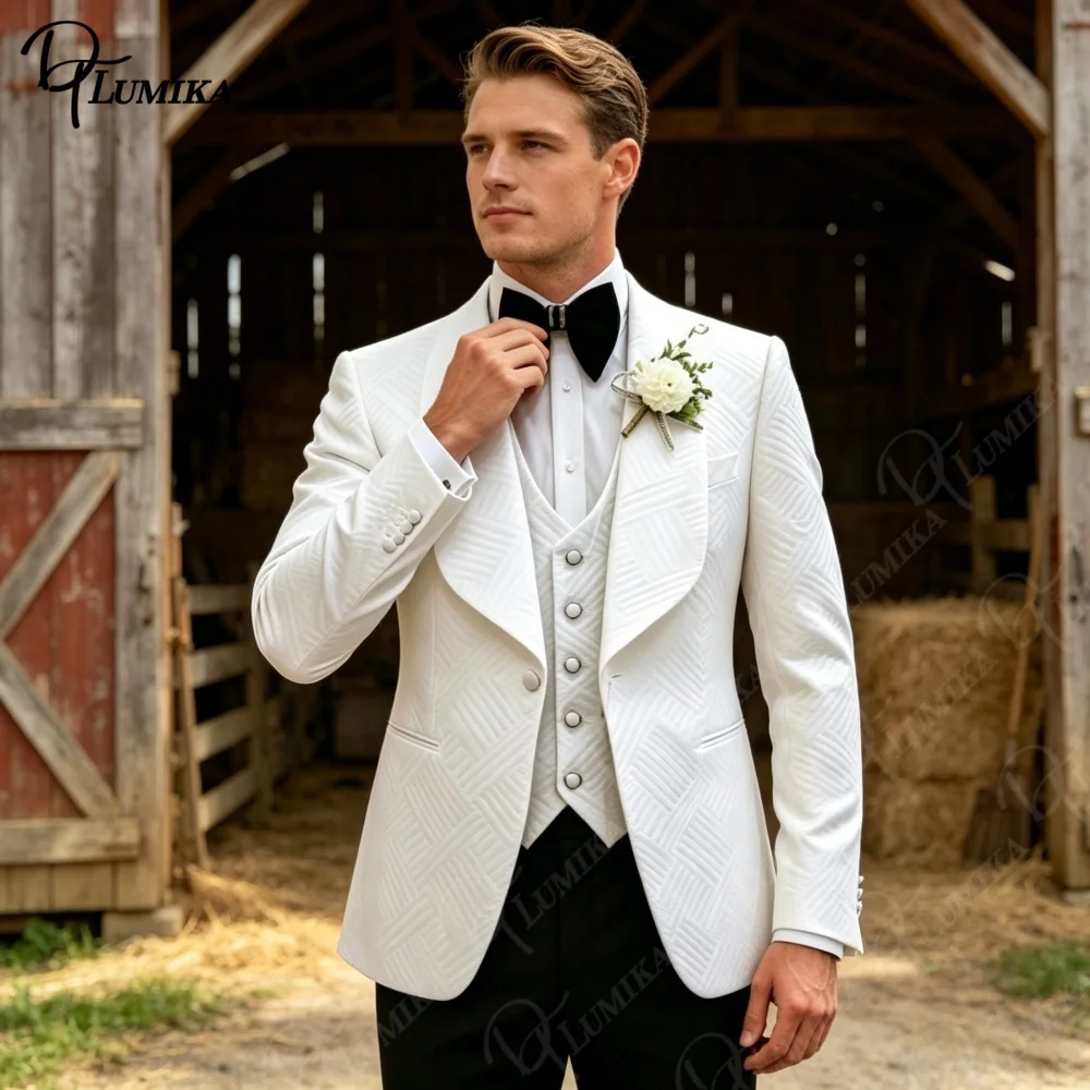 

Stylish White Groom Tuxedo Shawl Lapel One Button Slim Fit 3 Piece Outfit Jacket Vest Pants for Wedding Prom Business Events