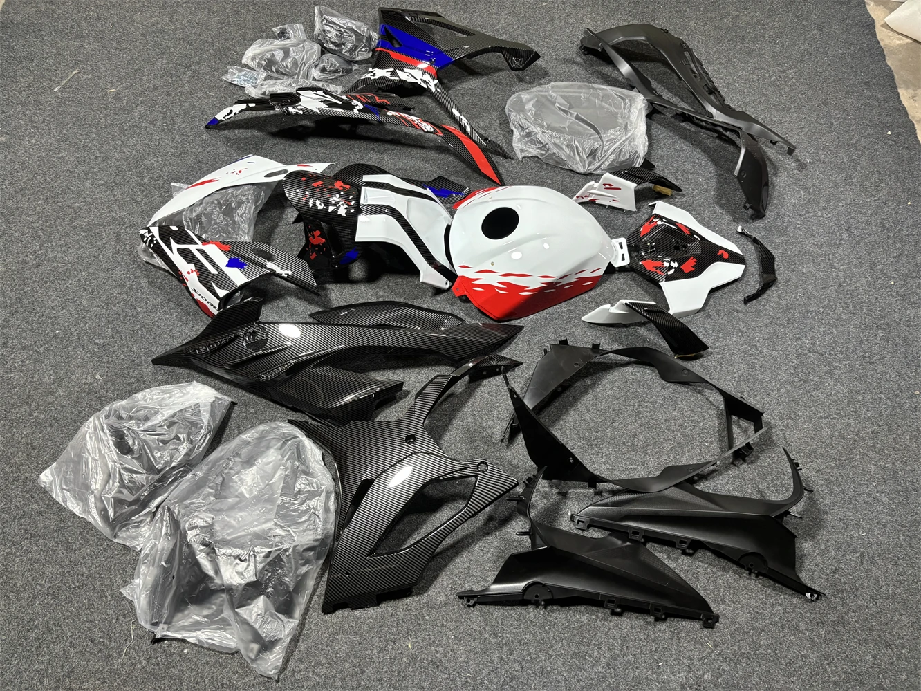 Motorcycle fairing S1000RR 2023 2024 S1000 23 24 years body fairing Carbon fiber paint motorcycle guard plate