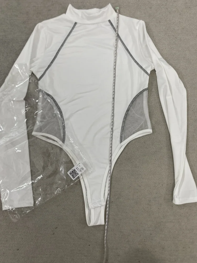 New Arrival Women's Long Sleeve Crew Neck Seamless Bodysuit Slim Fit Stretchable Soft Fabric Daily Wear Fashion Basic Style