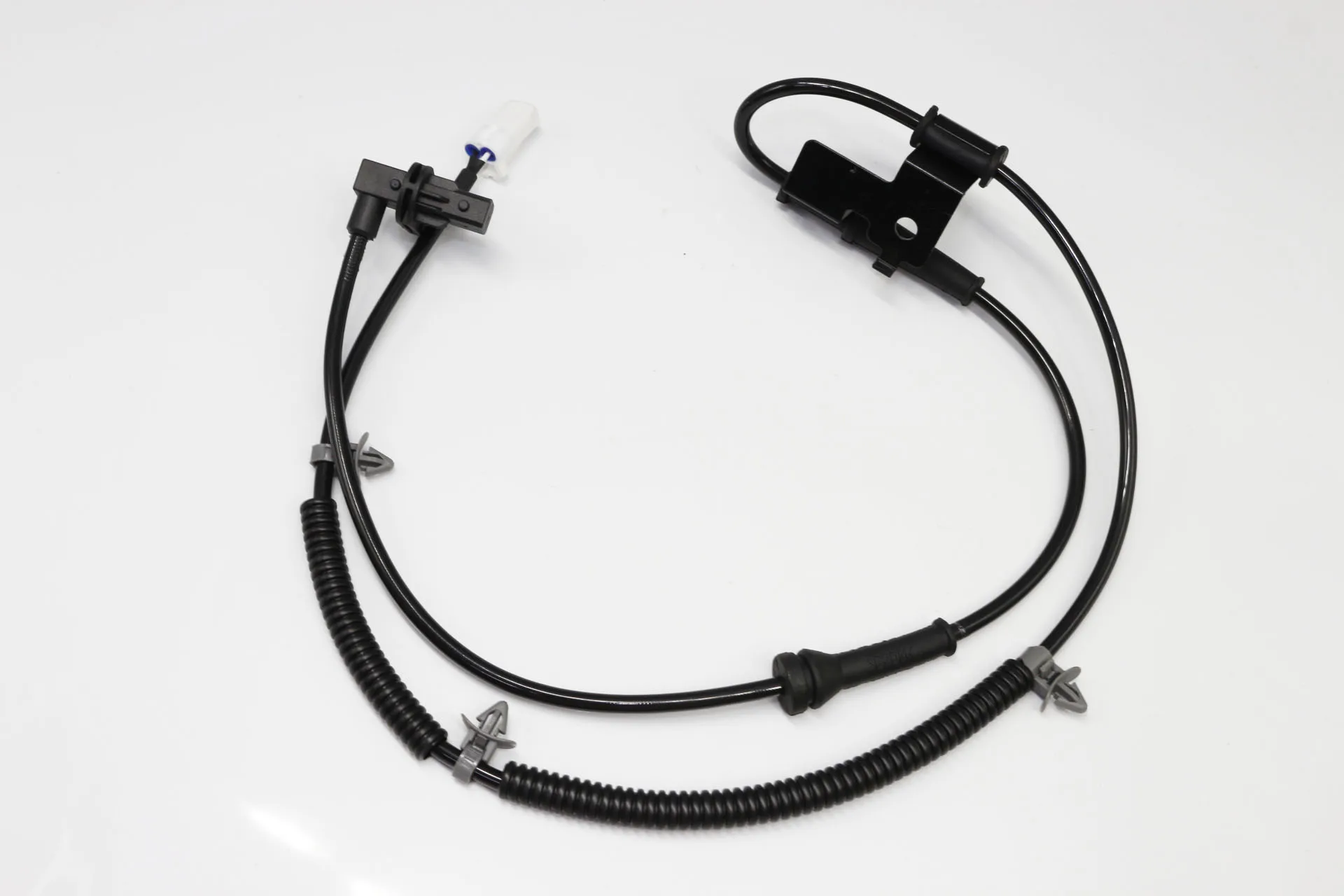 1Pcs 95671-3J000 ABS Wheel Speed Sensor Front Right For HYUNDAI VERACRUZ 2007-2012 956713J000 95671 3J000